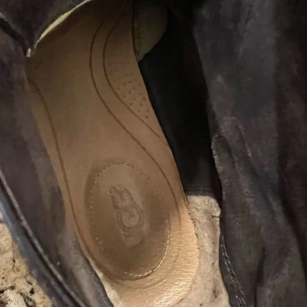 Ugg chukka boots men’s 11